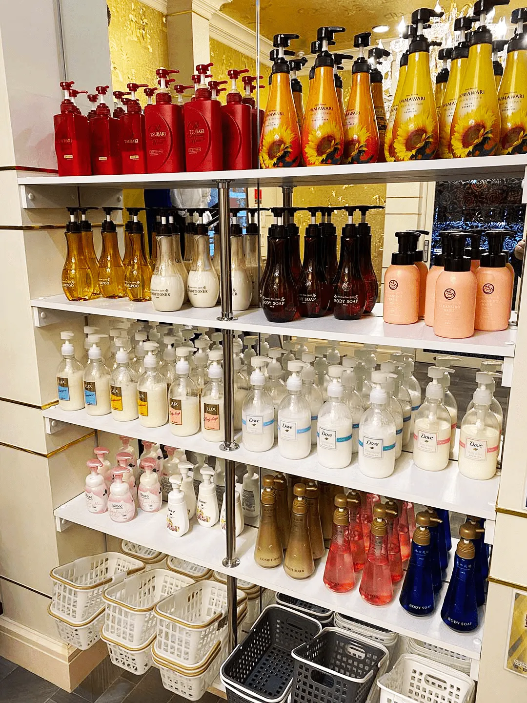 たくさんの種類のシャンプー